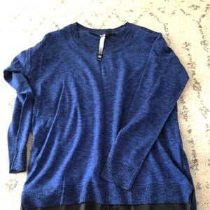 Kenzie Sweater M